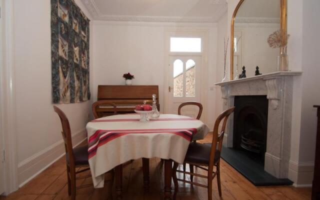 Veeve  4 Bed Family House Yerbury Road Tufnell Park Islington