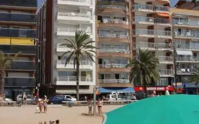 Lloveras Apartaments