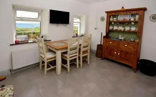Cottage 176 - Roundstone