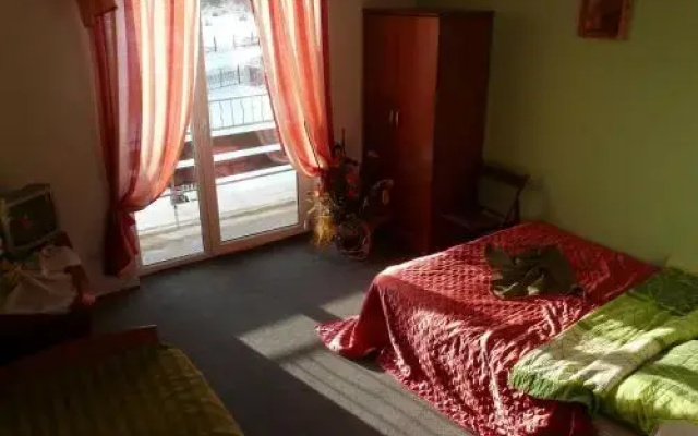 Dom gościnny ARTEMIDA - Pokoje do wynajęcia, wczasy nad morzem Karwia Ostrowo.