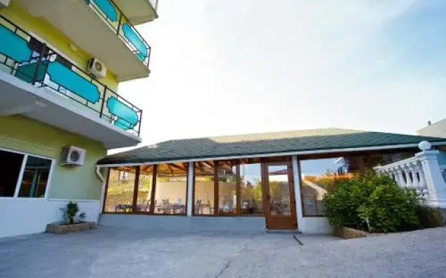 Svoya Guesthouse