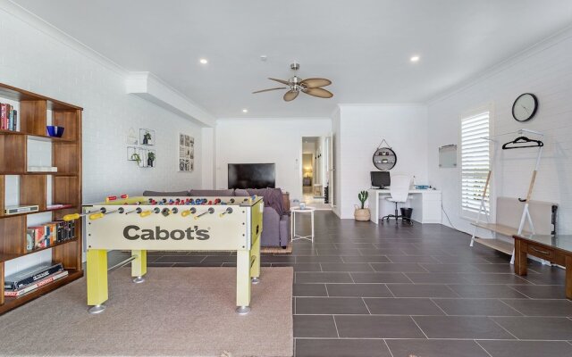 Sandy Point Road, 7A