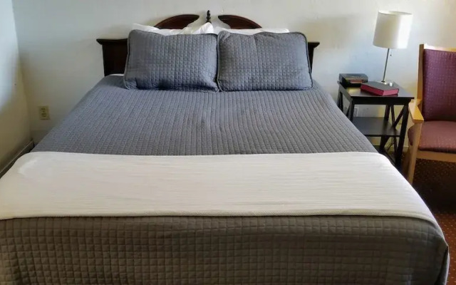 Sherwood Forest Motel