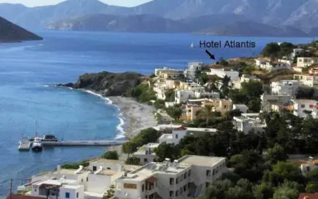 Atlantis Hotel & Studios
