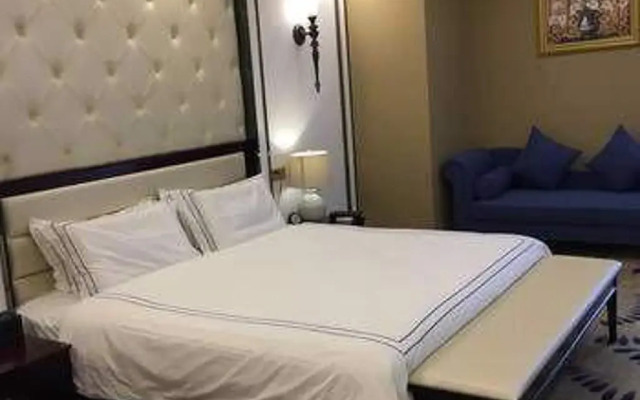 G Hotel