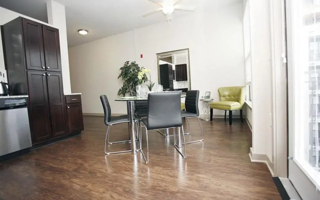 1505 Demonbreun By Sitsquare Suites