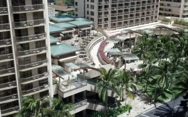 Waikiki Beach Apartments #1409
