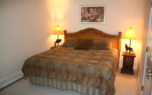 Pinecreek I - 4 BR By Peak Property