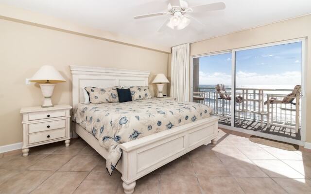 Pelican Isle 502 by RedAwning