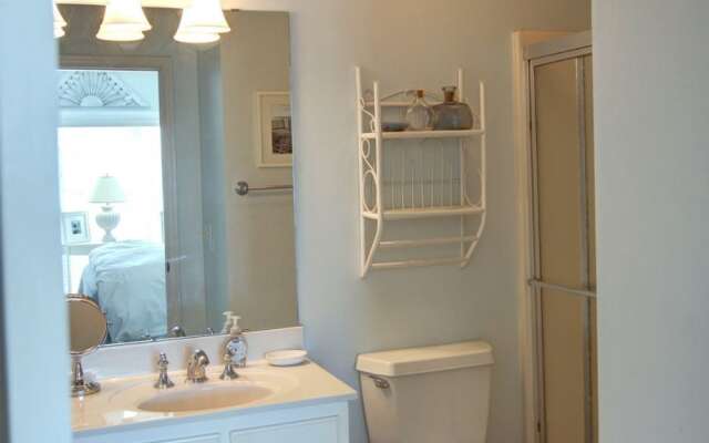 Carpe Diem 4 Bedroom Home by RedAwning