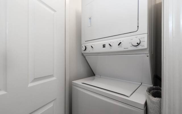 Islander 7004 by RedAwning