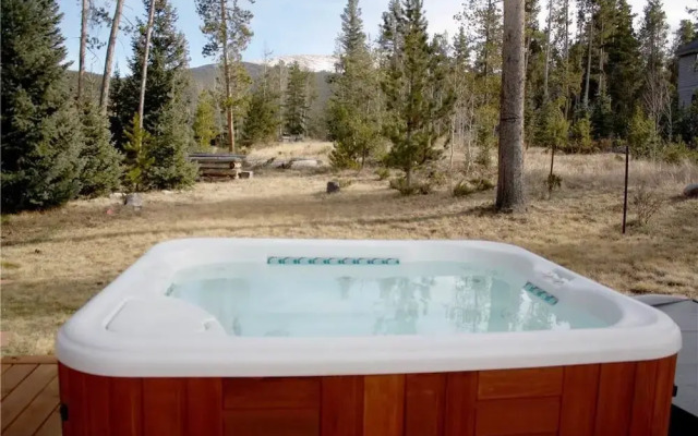 Wellington Haus - Private Hot Tub