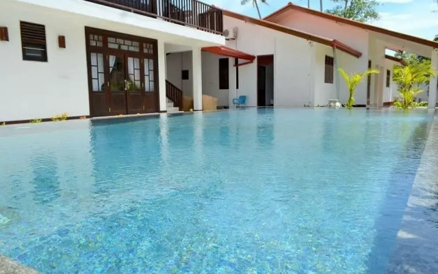 OYO 483 Kabalana Villa