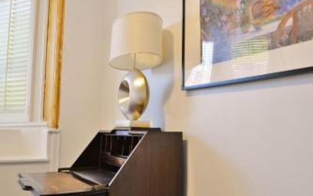 The Vancouver Hideaway Guesthouse