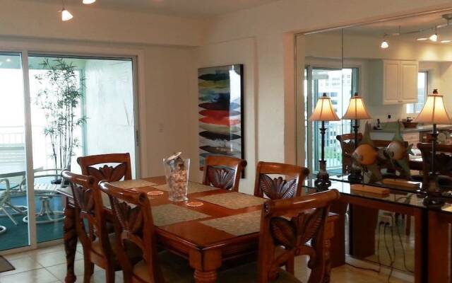 Jamaica Royale - 702 - 2 Br Condo