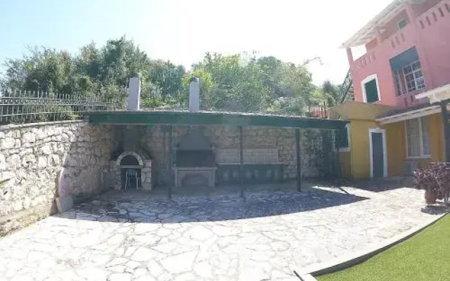 Vasilis House