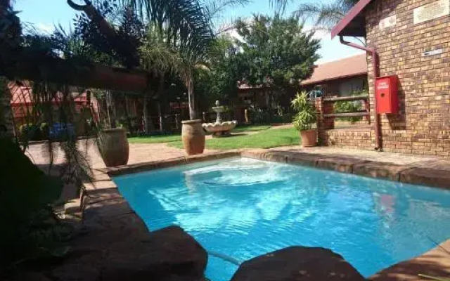 Razel Lodge
