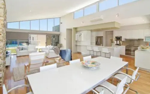 Dunsborough Holiday Homes – 6 Bernier Retreat