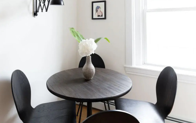 Contemporary South End Suites by Sonder