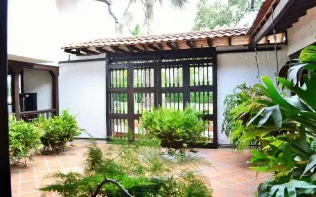 Hotel Hacienda Corcega