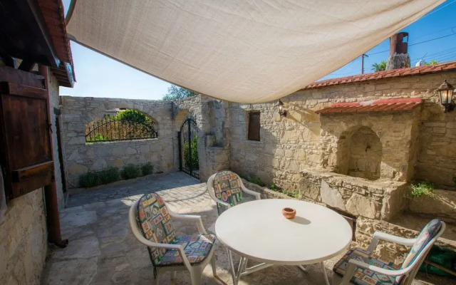 Yorkis Silikou Village House