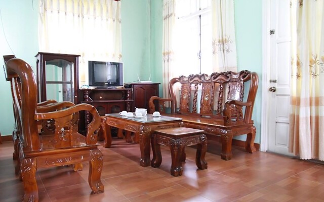 Vivian's House
