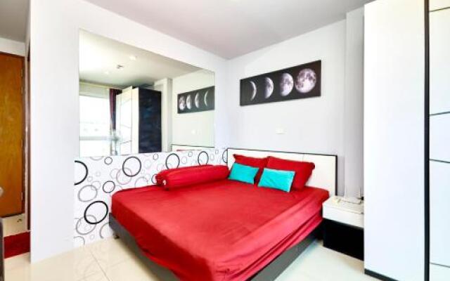 To Diamond Suites Condo by RT
