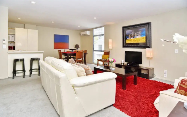 Park Lane Apartment 4