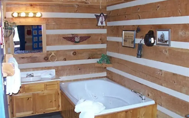 Nestled Inn- One Bedroom Cabin