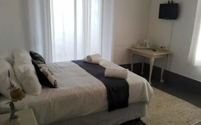 Three oaks B&B