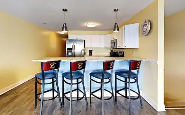 Put-in-Bay Waterfront Condo #111