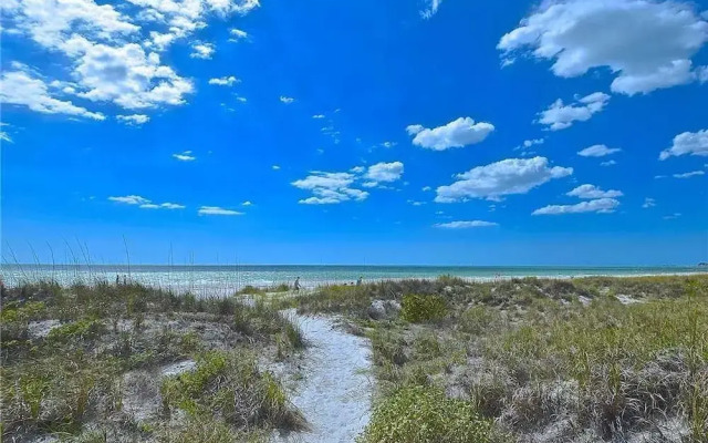 Lighthouse Towers 2008 - Two Bedroom Condo