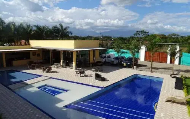 Hotel Balcones de Apiay