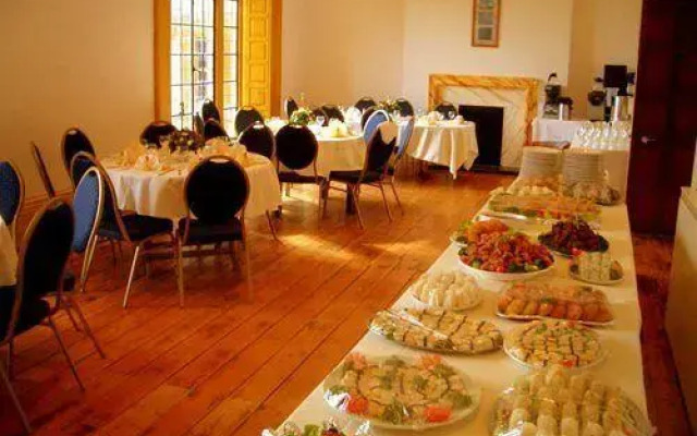 Cleeve House