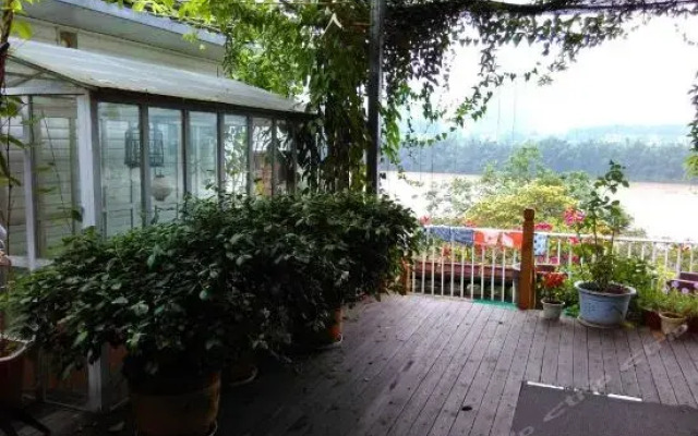 Yangshuo River Times Hotel