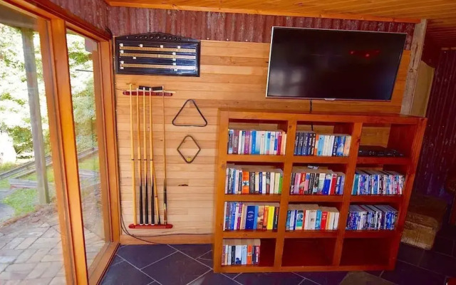 The Last Straw - Luxury Straw Bale House