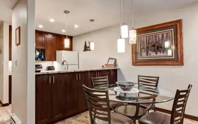 1001 Grandview C14 Condo