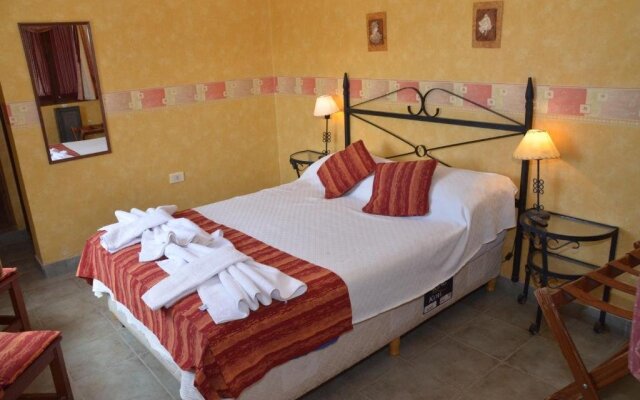 Hotel Pueblo Antiguo