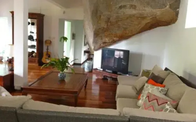 Hillcrest Villas