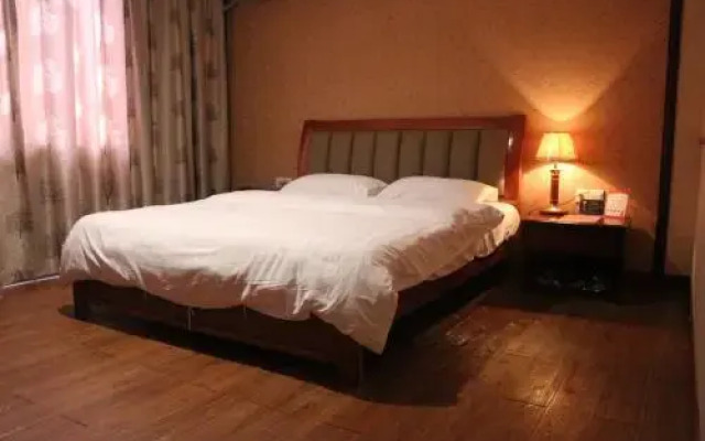 Guangyuan Hotel (Yellow River Fashion City Shop, Humen Pedestrian Street, Dongguan)