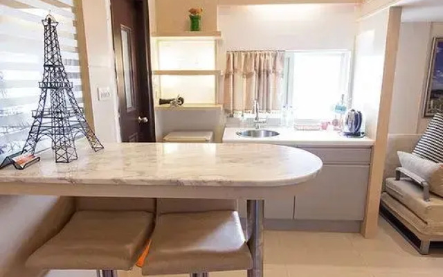 Hua Guan Suite