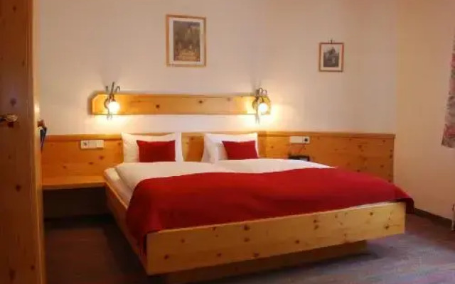 Dorf Hotel Grüner Baum