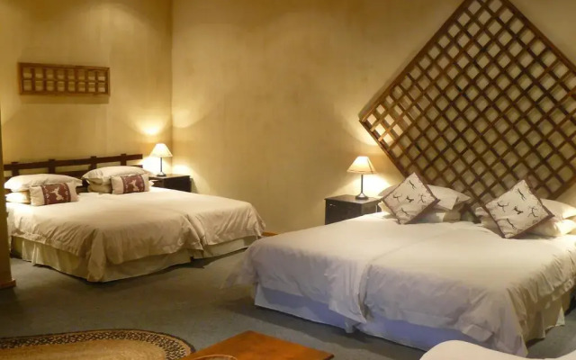 Klawer Hotel & Margo's Restaurant