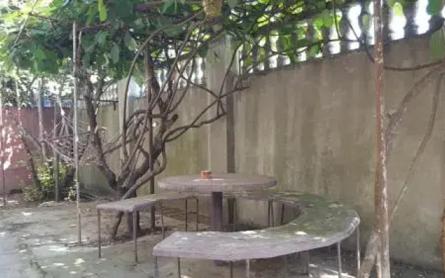 Guest House Guna