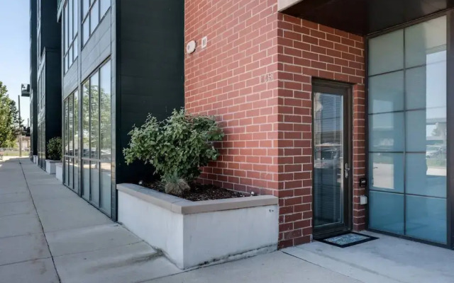 Large 3rd Ward Townhome w Parking