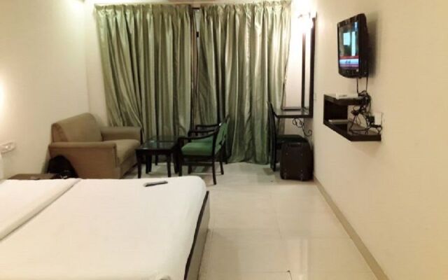 Hotel Mall Residency By OYO Rooms