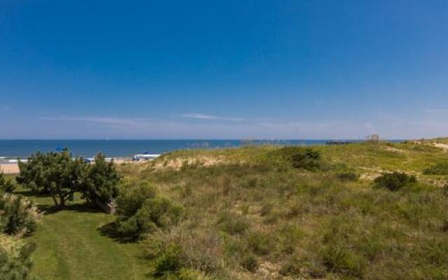 B117 Bare Feet Retreat