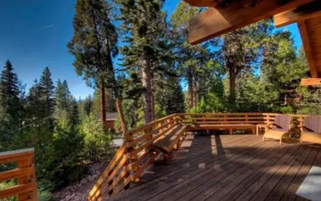 Tash Luxury Vacation Rental by RedAwning