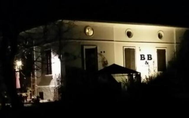 White Lady Bed and Breakfast