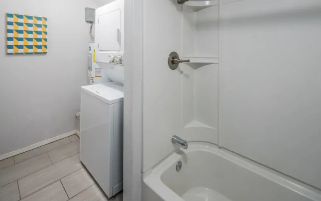 Cute 1BR Downtown Phoenix by WanderJaunt